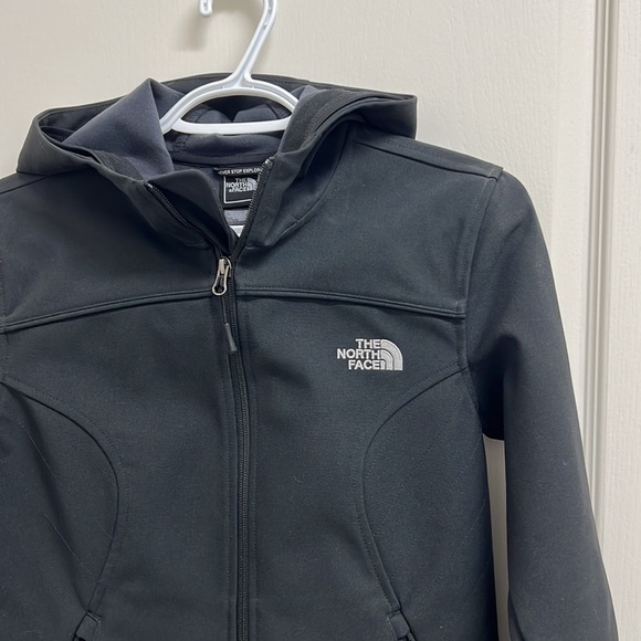 The North Face Black Hooded Shell Jacket - Picture 2 of 7